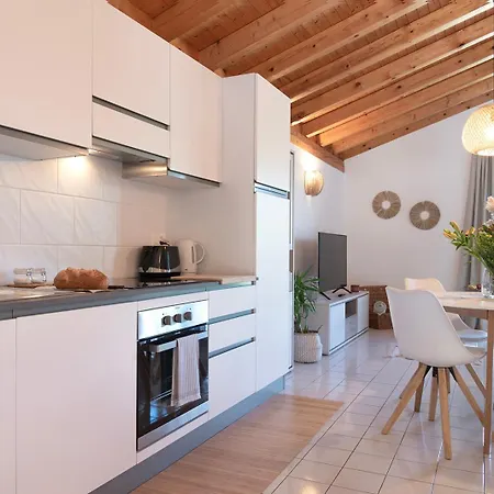 Apartment With View - Free Parking - Aurora Lugano